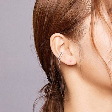 Exquisite Minimalist Cross Ear Cuff - Image 2